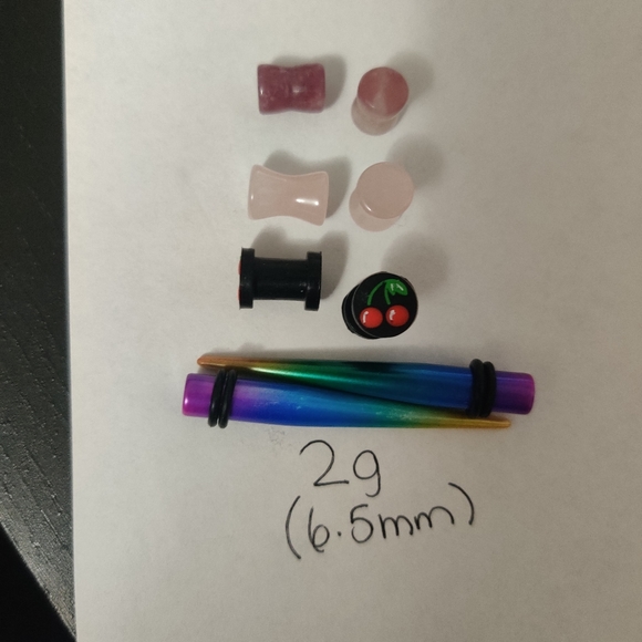 2G Tapers and Plugs - Picture 3 of 4